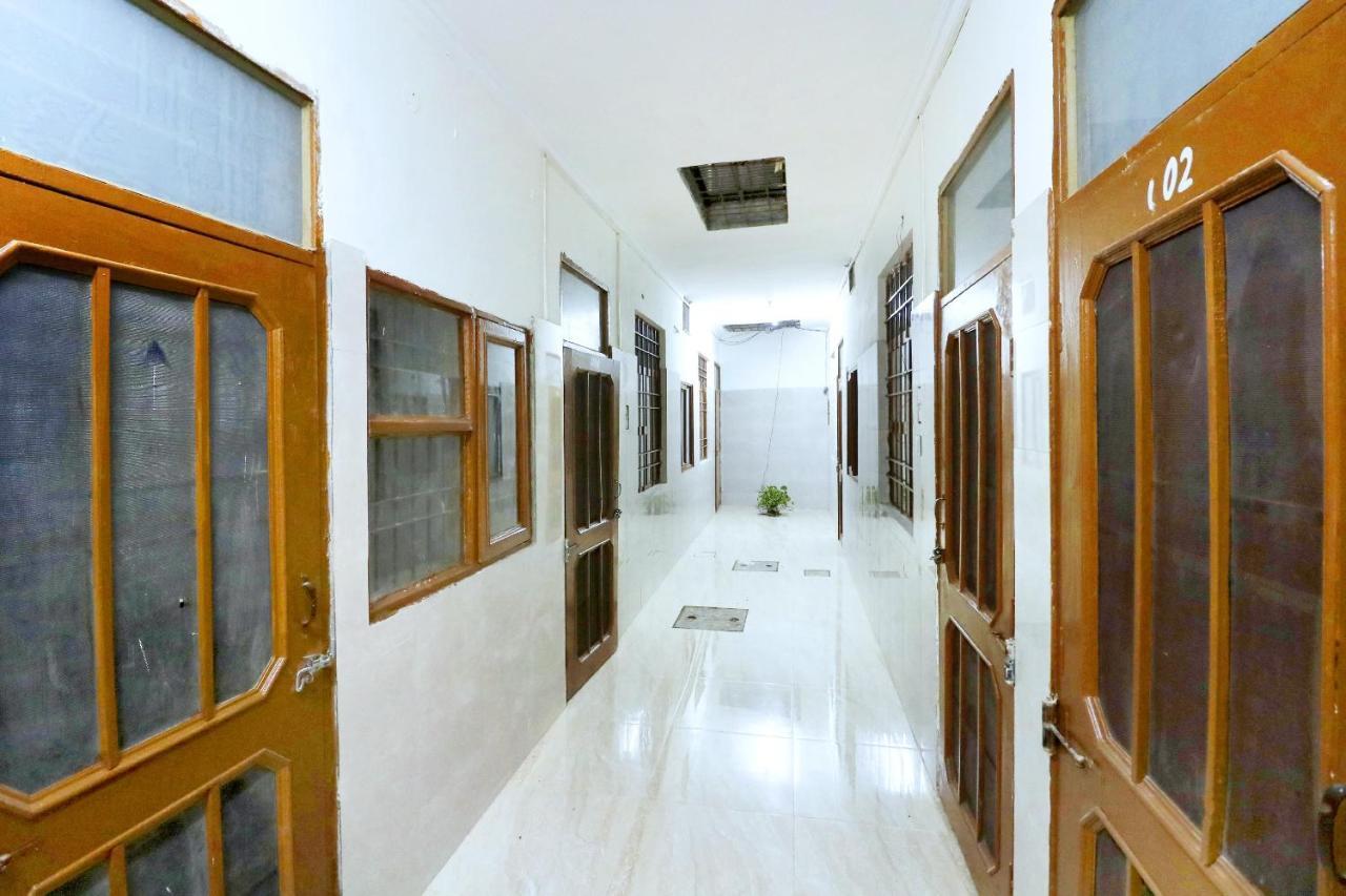 Spot On 44679 Hotel Samrat Sohana Екстер'єр фото