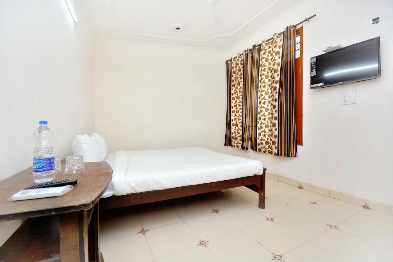 Spot On 44679 Hotel Samrat Sohana Екстер'єр фото